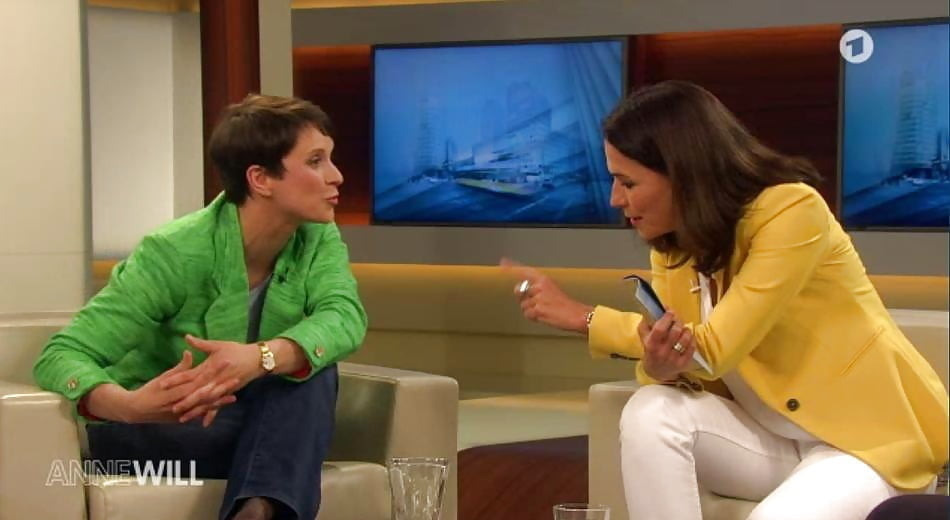 Die gebaerfreudige frauke
 #91491380