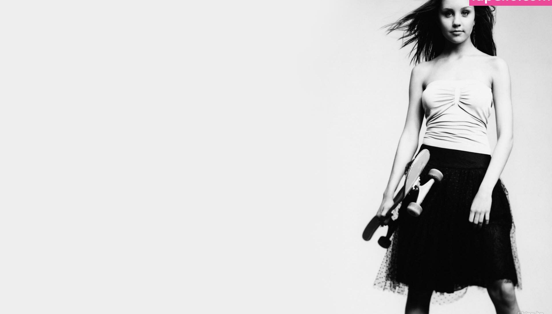 Amanda Laura Bynes nude #109762892