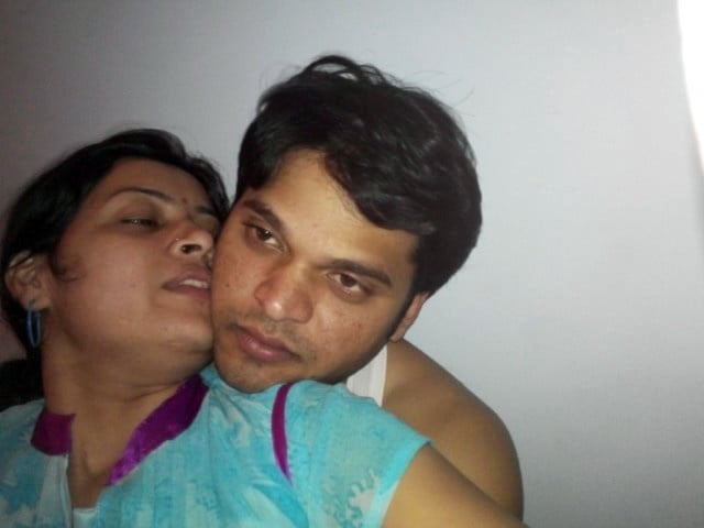 Desi bhabi con il marito
 #106028823