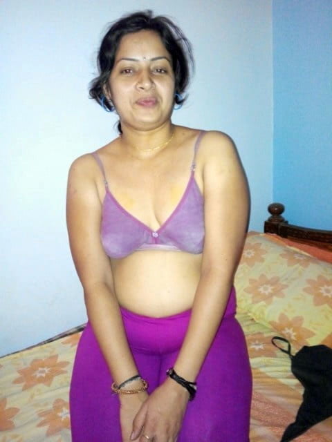 DESI BHABI WITH HUSBAND #106028833