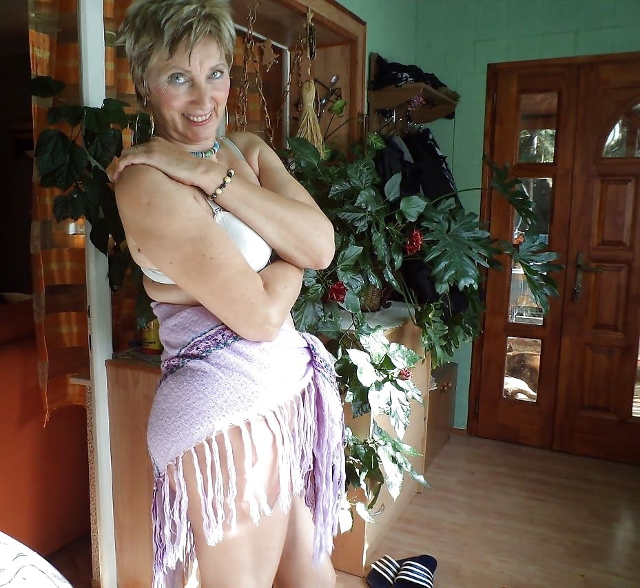 Attractive GILF Loves To Wear Pantyhose #92000913