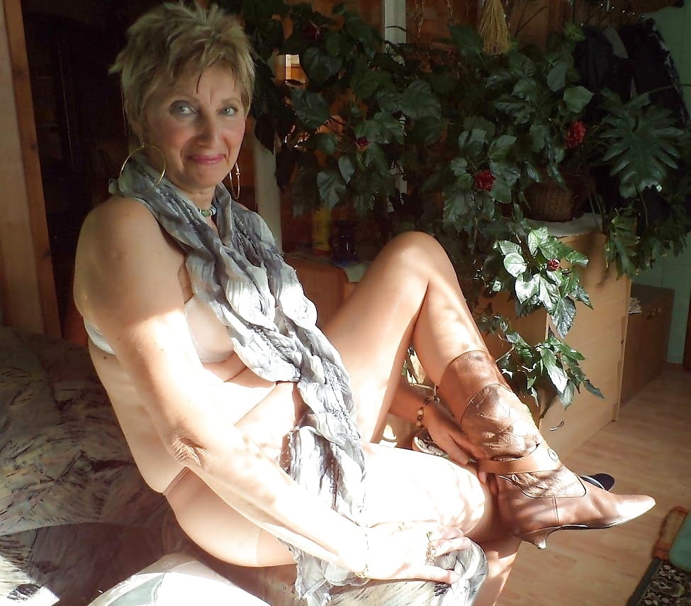 Attractive GILF Loves To Wear Pantyhose #92000962