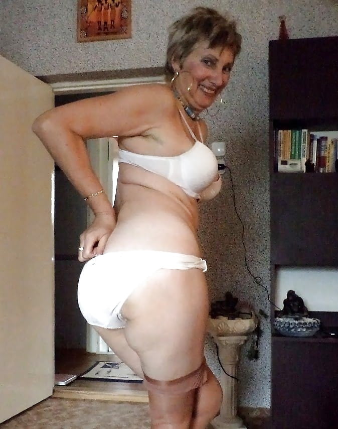 Attractive GILF Loves To Wear Pantyhose #92000983