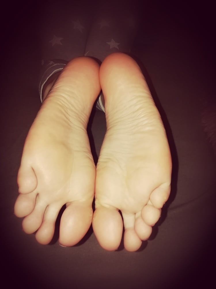 beautiful feet #98681031