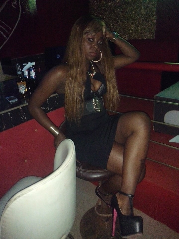 Jolies africaines no nude
 #88577479