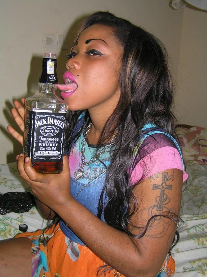 Jolies africaines no nude
 #88577504