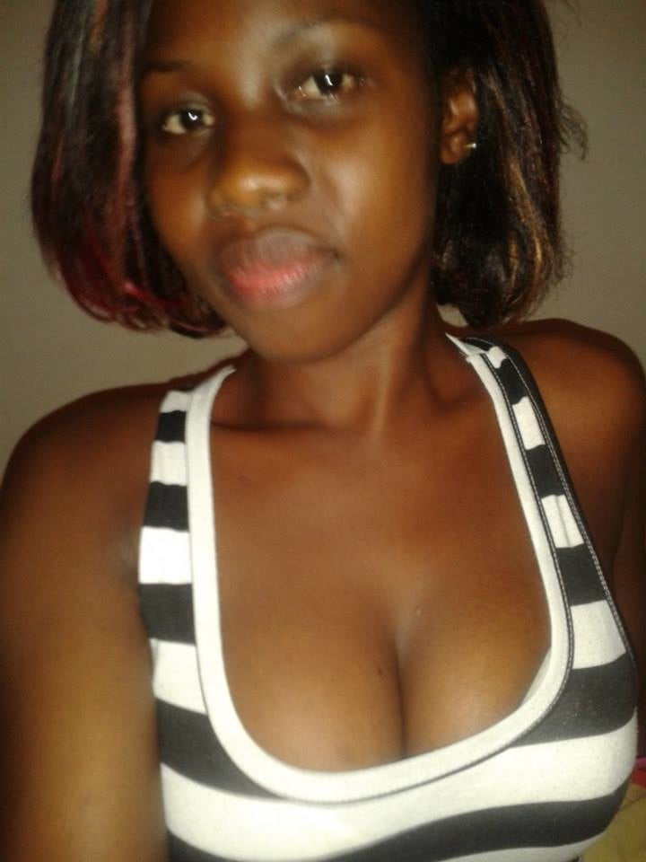 Jolies africaines no nude
 #88577516