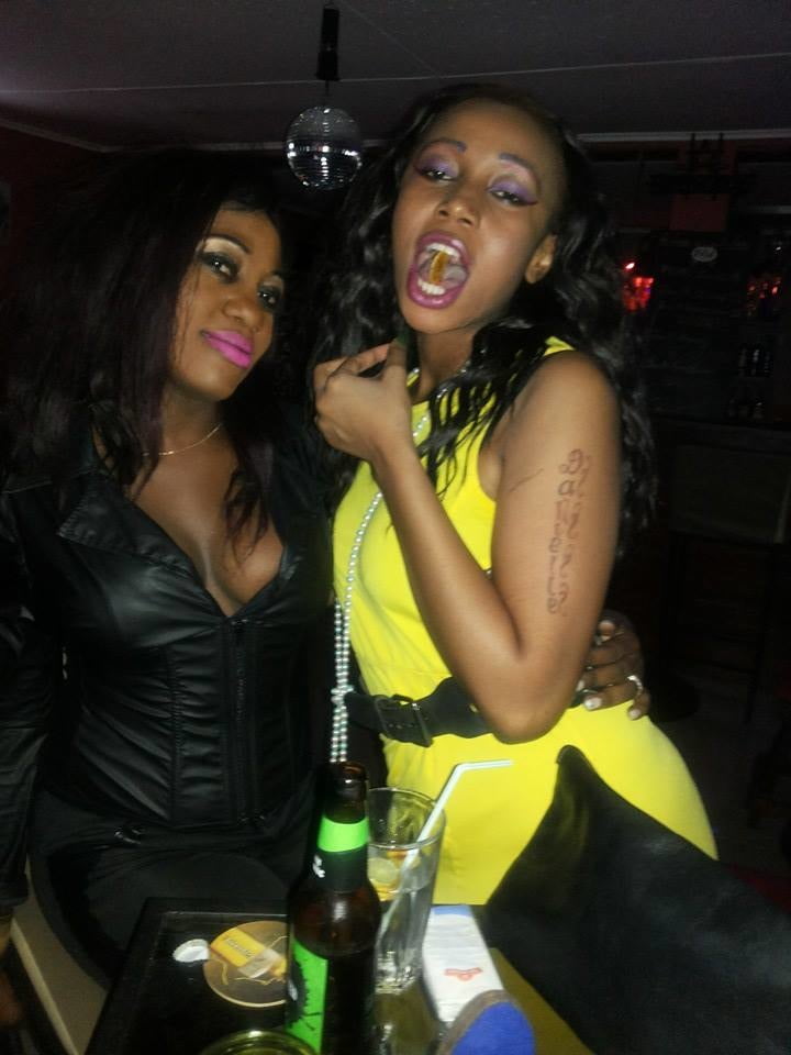 Jolies africaines no nude
 #88577539