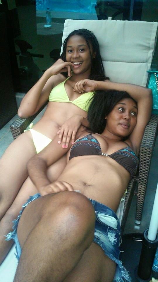 Jolies africaines no nude
 #88577605