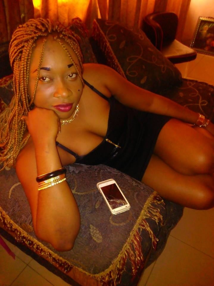 Jolies africaines no nude
 #88577617