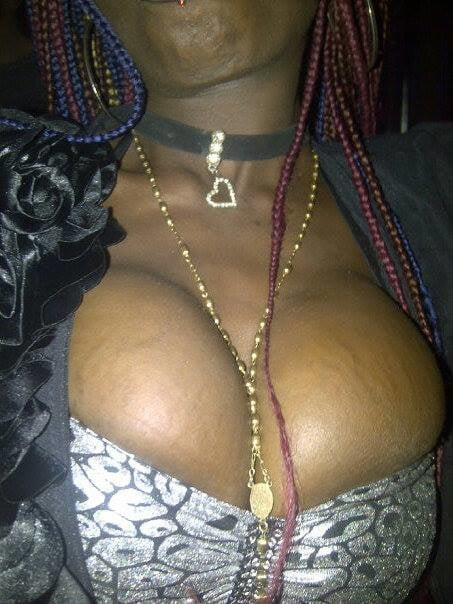 Jolies africaines no nude
 #88577680