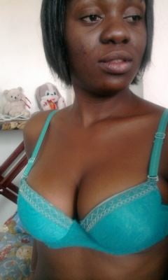 Jolies africaines no nude
 #88577734