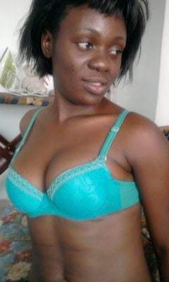 Jolies africaines no nude
 #88577738