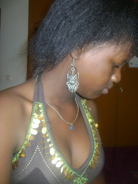 Jolies africaines no nude
 #88577774