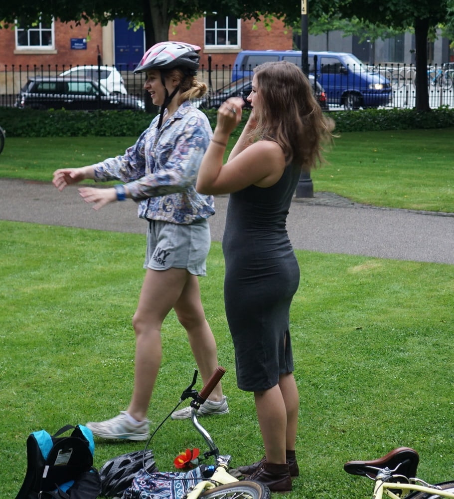 Chicas de la wnbr de manchester (world naked bike ride)
 #102886469
