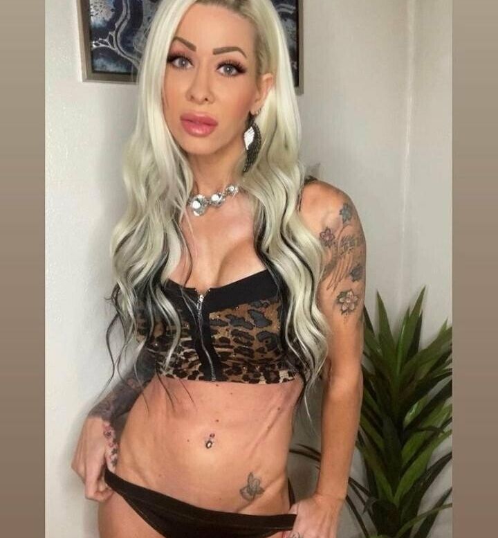 Angelina Love nuda #108525075