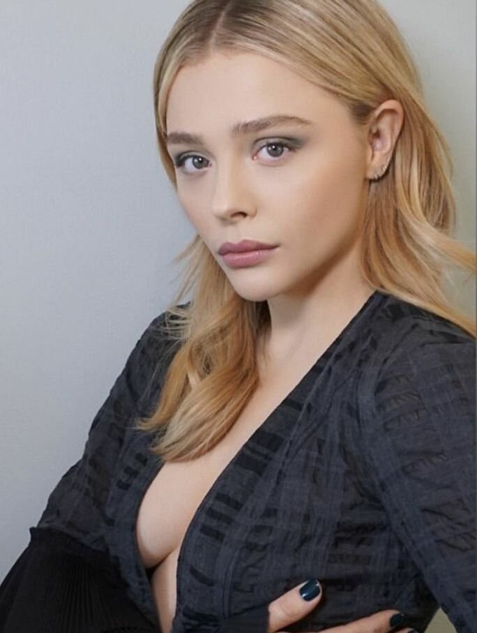 Chloë Grace Moretz desnuda #109345408
