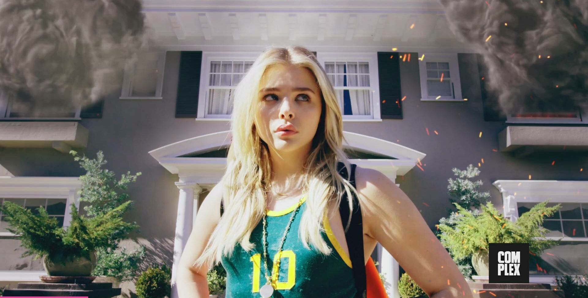 Chloë Grace Moretz desnuda #109345640