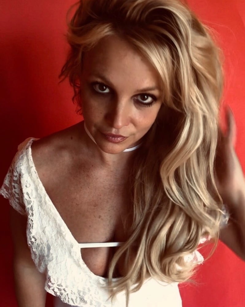 Britney spears
 #101364054