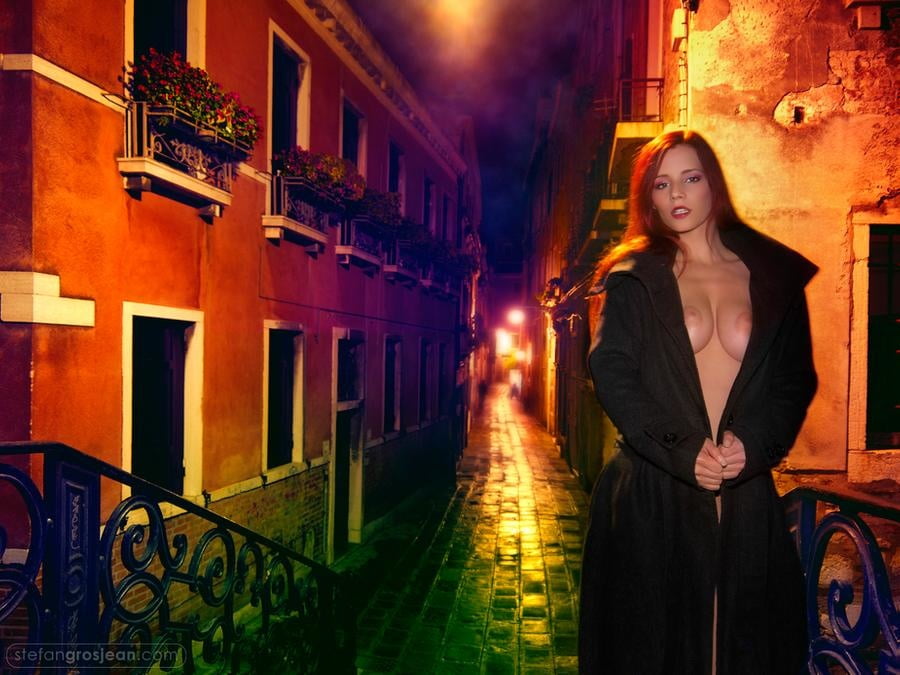 ベニスでのヌード
 #102934423