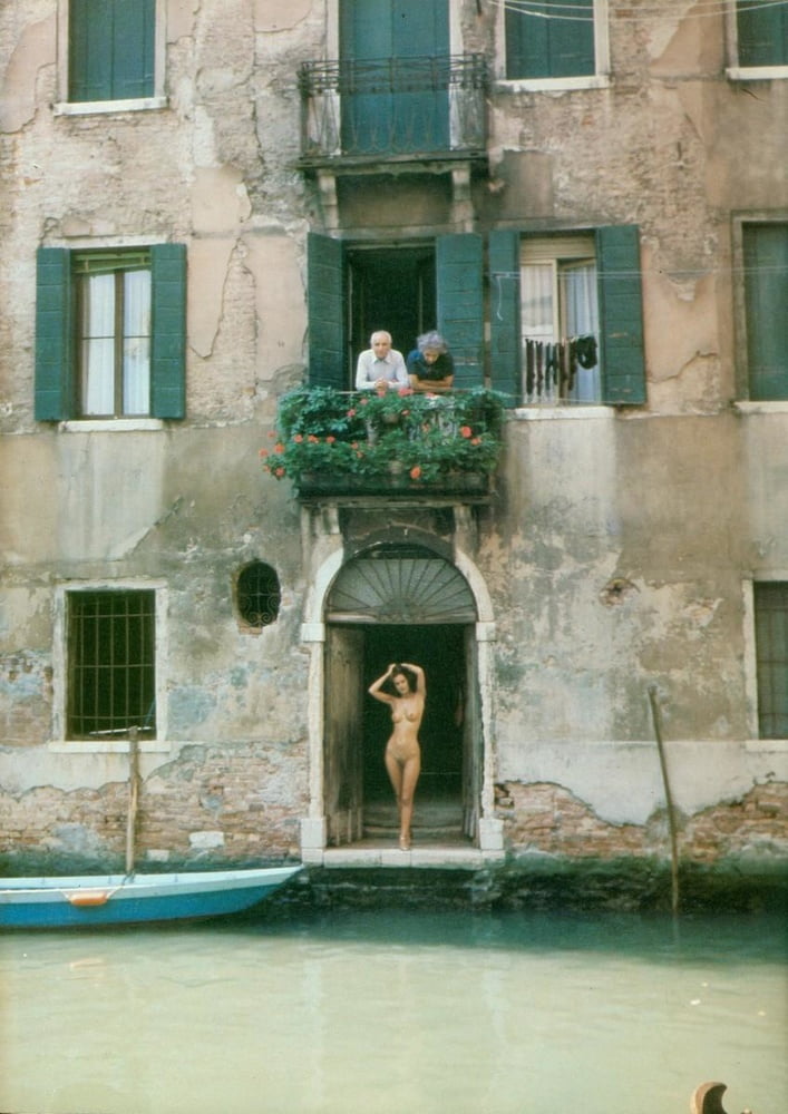 ベニスでのヌード
 #102934448