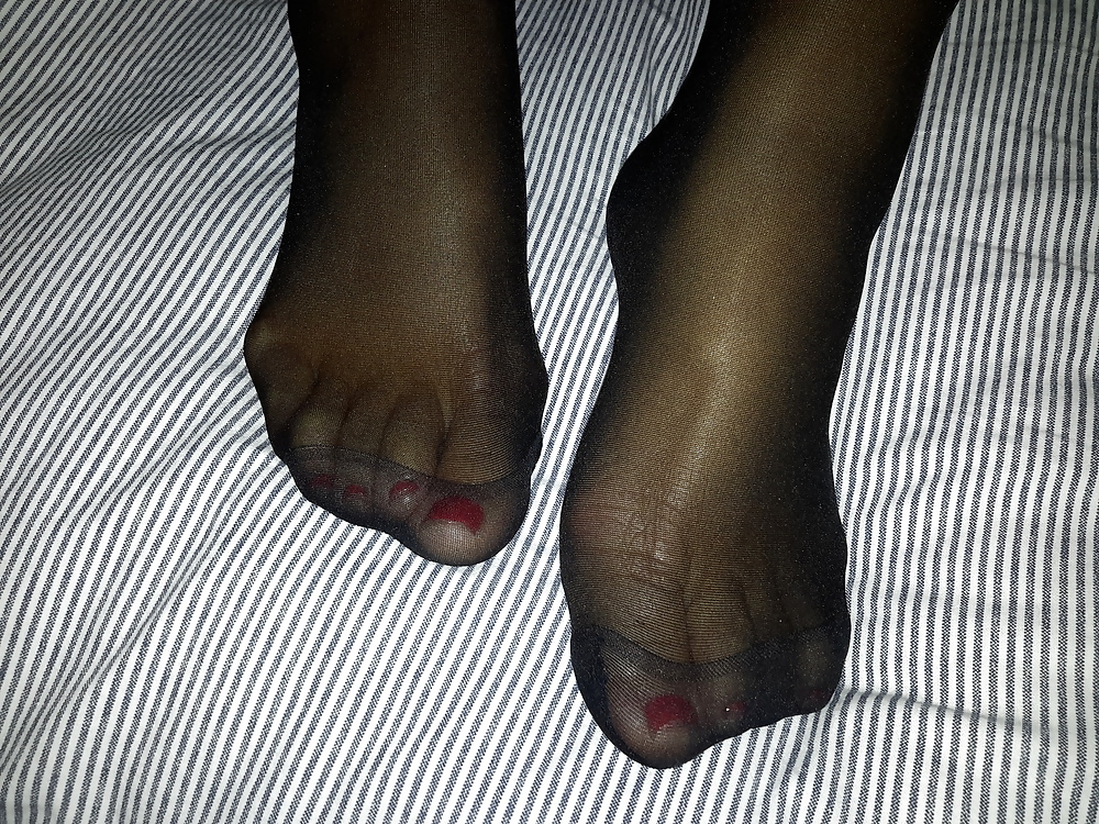 Feet in stayups #107341337