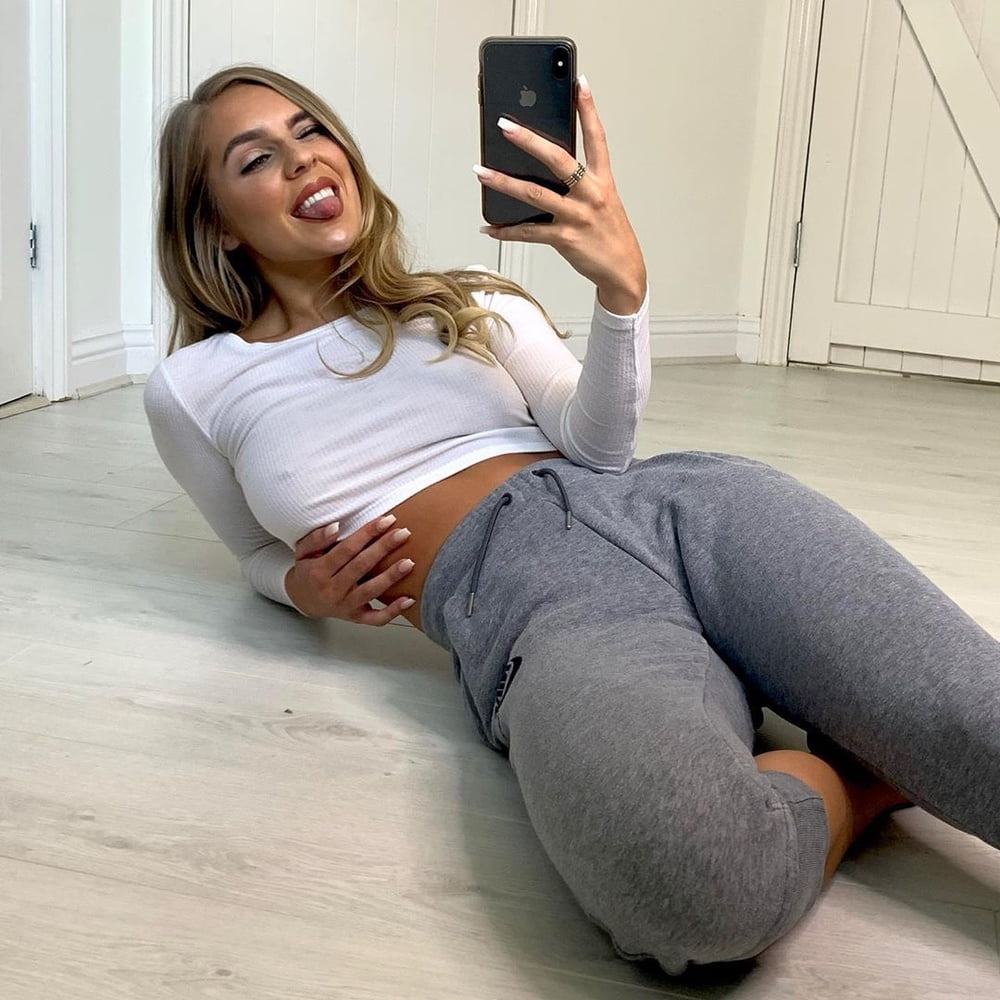 Tongues Out 2020 - vol 9 #91826063
