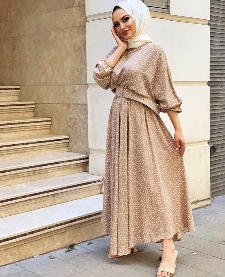 Muslim hijab foot
 #89273532
