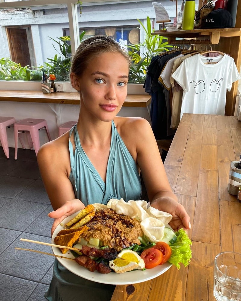 Subida rápida de nenas
 #91465026