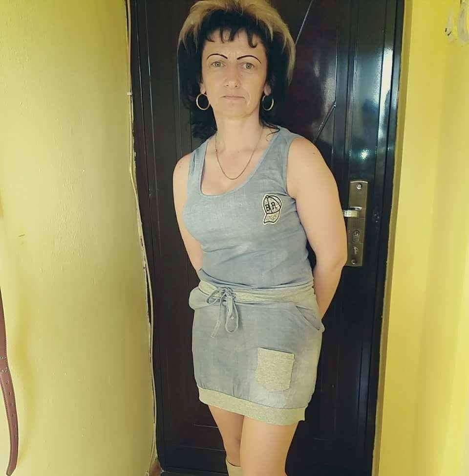 ルーマニア人女性 68 ルーマニアのお母さん（しわくちゃの顔で
 #93043036