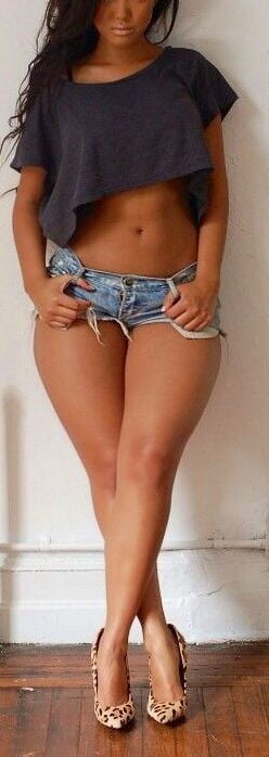 Bellezas voluptuosas 2
 #81535215