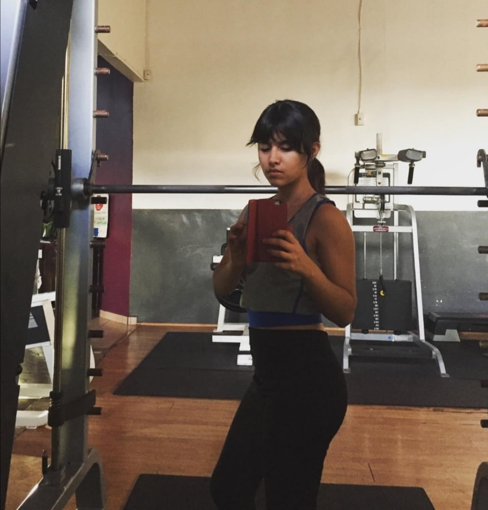 Lucero puta feminista para insultar
 #80884951