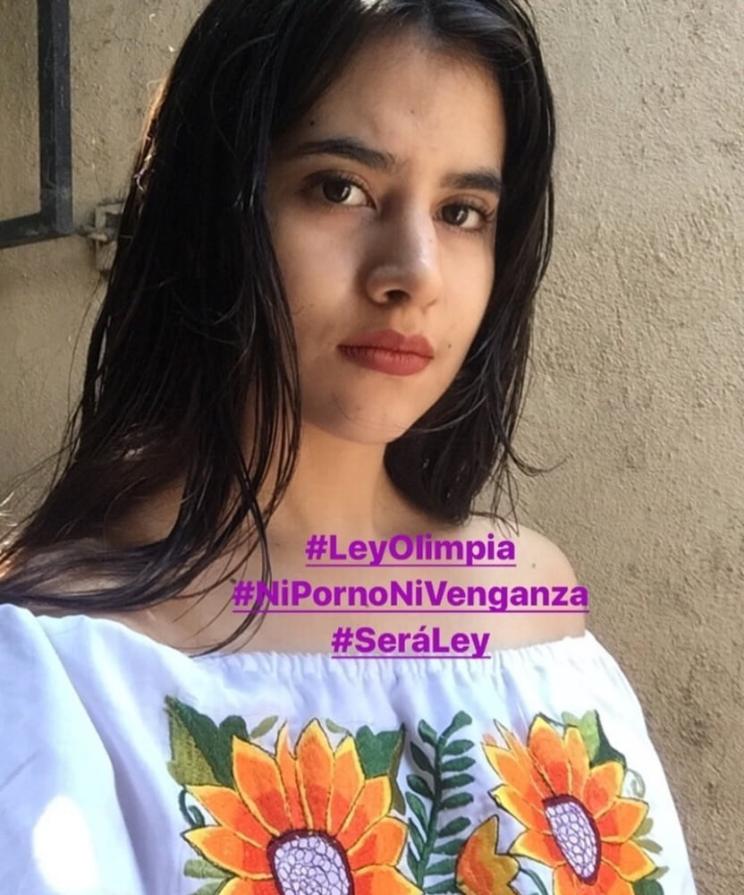 Lucero puta feminista para insultar
 #80884987