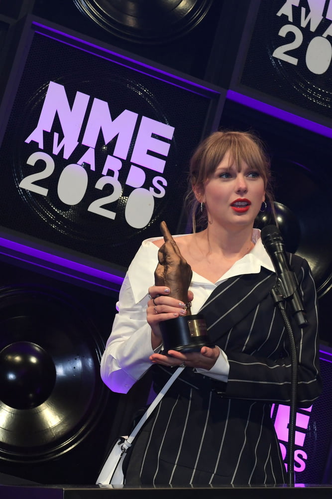 Taylor swift - premios nme '20
 #105802850