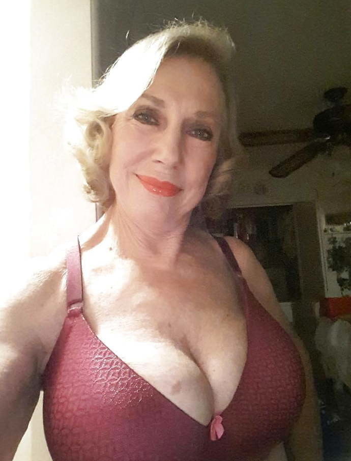 Amateur gilf
 #105254206