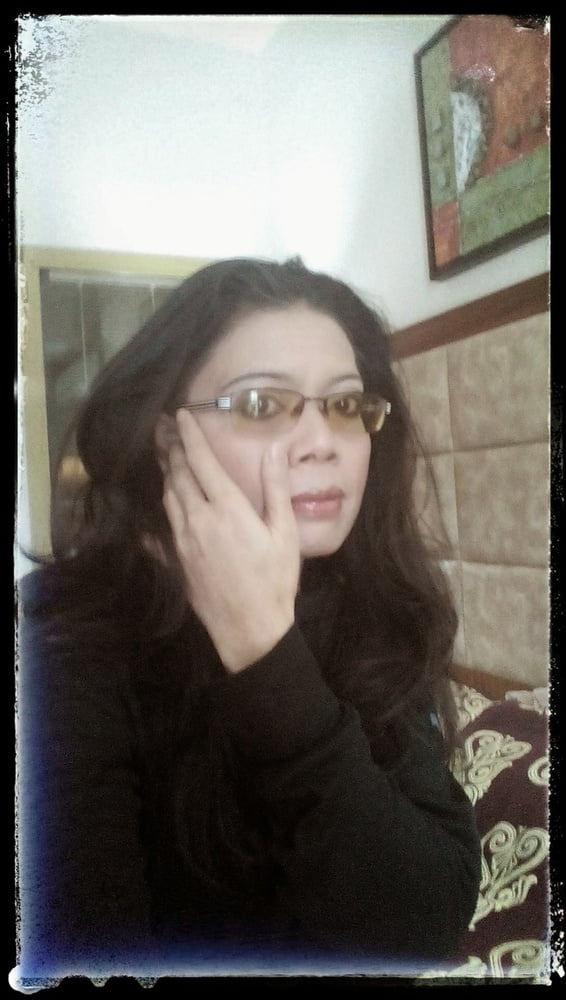 Belle indonésienne 45 ans
 #95593736