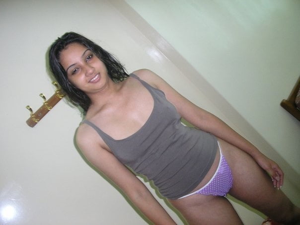 Nisha schlank sexy Mädchen
 #90054339