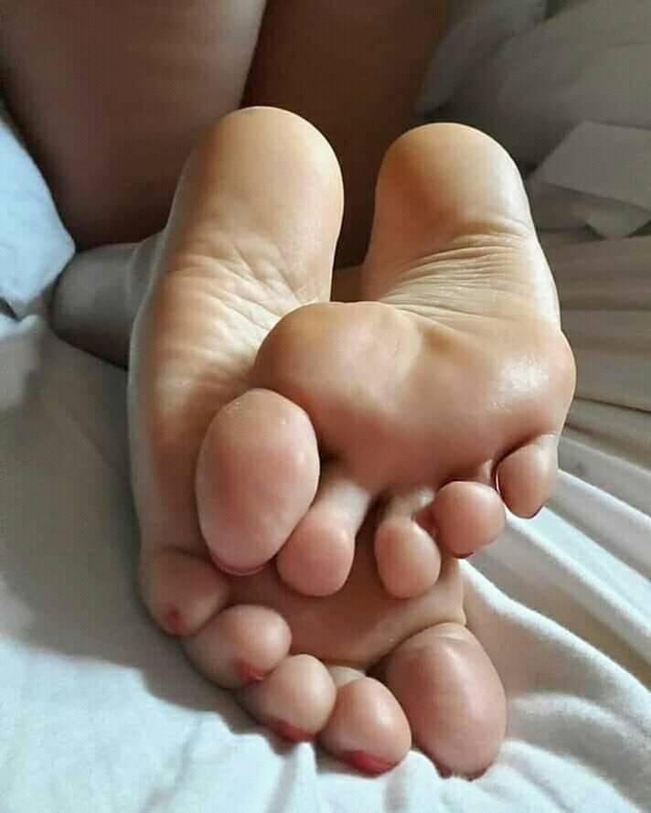 Live under this feet #93867089