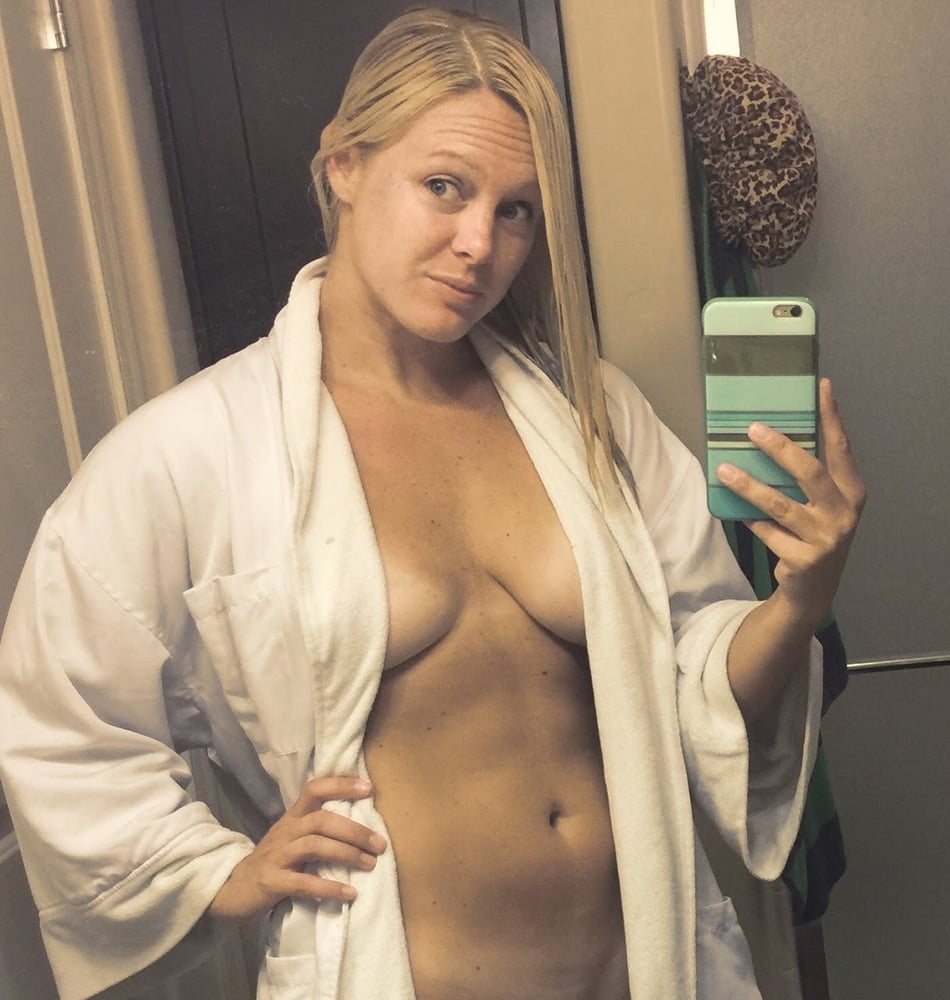 Cheerleader exposed
 #92679290