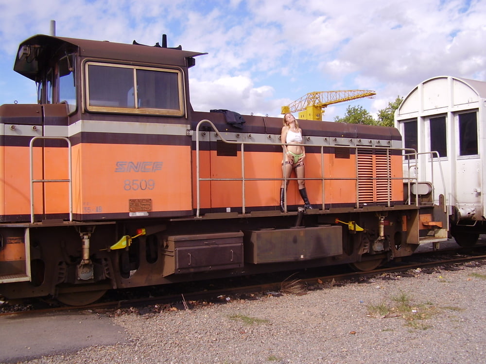 Madura 304
 #102257429