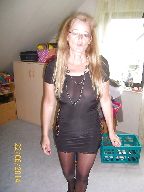 Braless 24
 #92137259