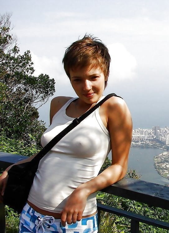 Braless 24
 #92137277