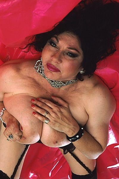 Elaine everett
 #89667578