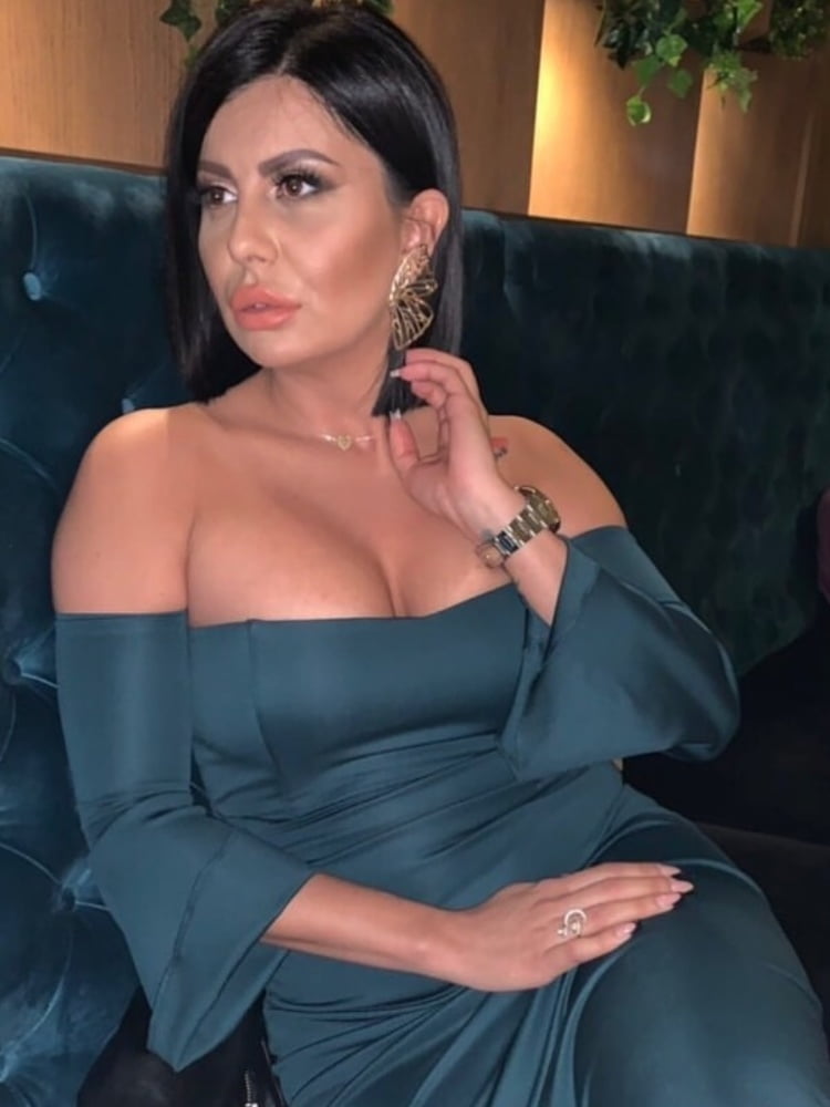 Olja bajrami cantante bosnia caliente
 #100556124