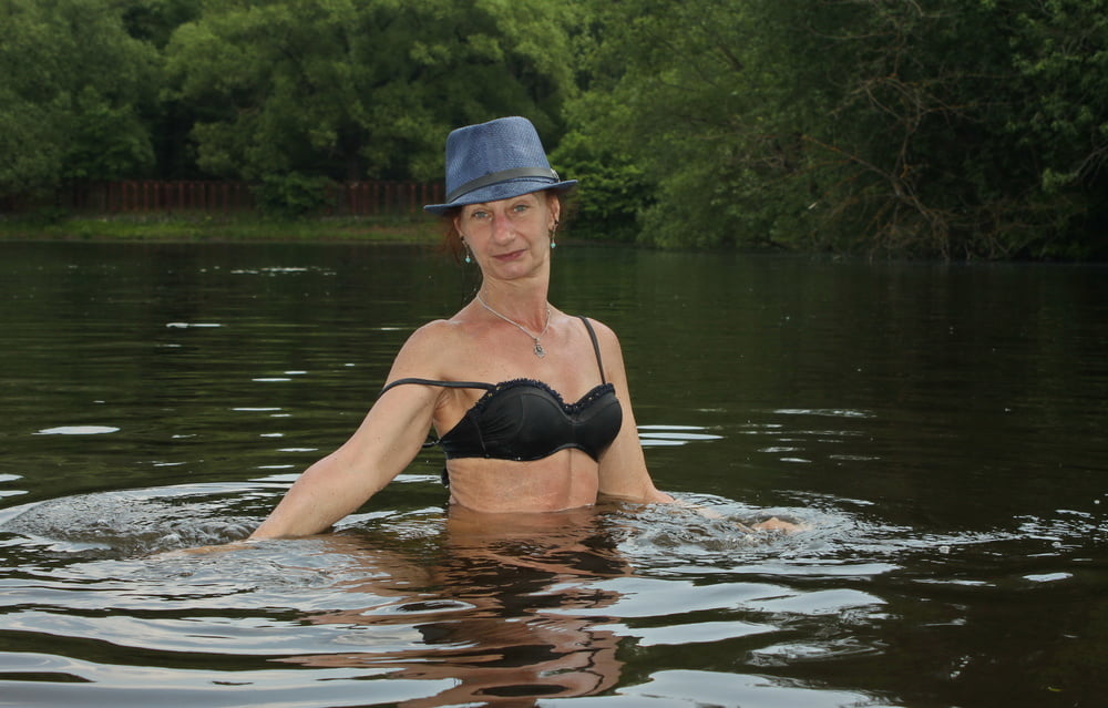 Bañándose en el estanque timiryazev
 #94522391