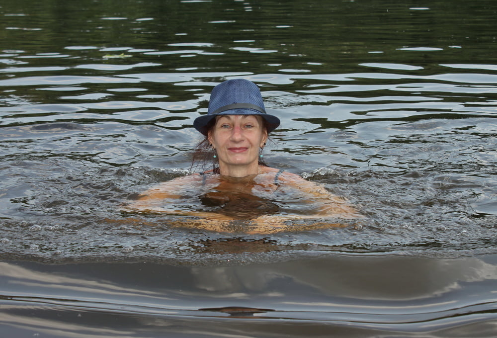 Bañándose en el estanque timiryazev
 #94522419