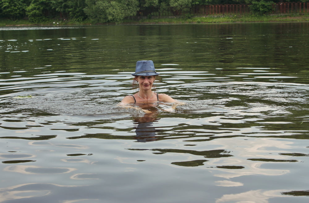 Bañándose en el estanque timiryazev
 #94522431