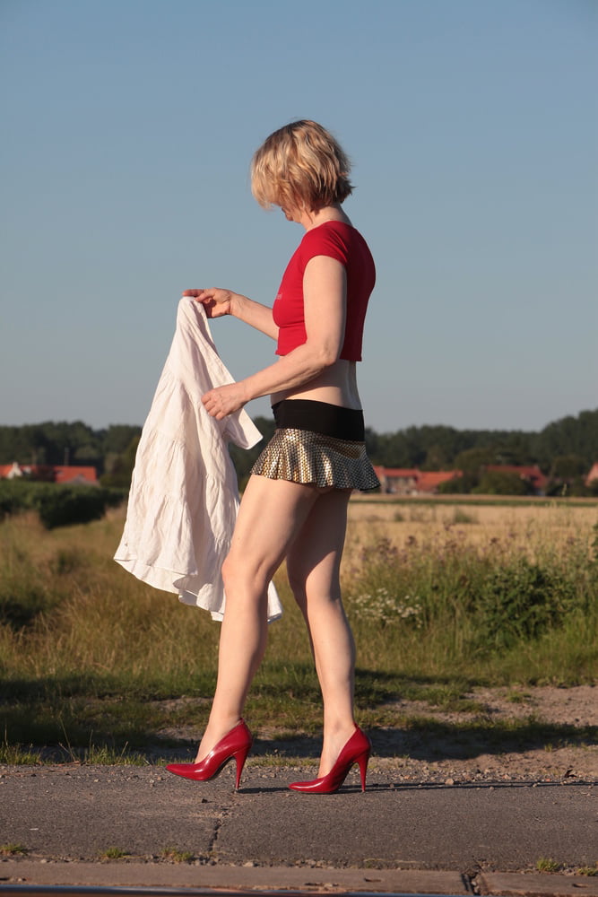 ELLE142 #93067567
