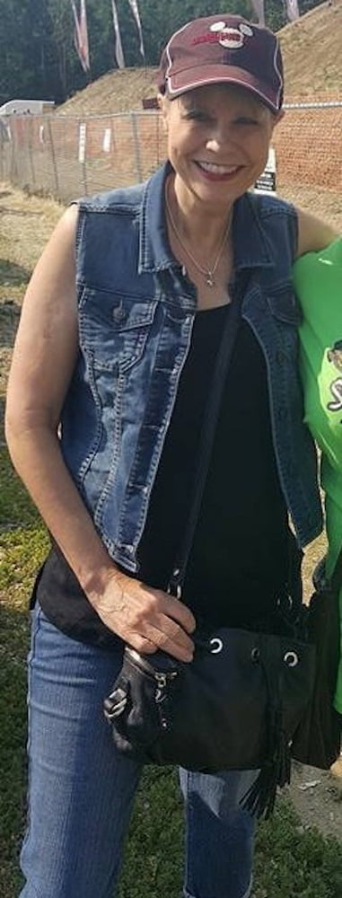 26.esposa canadiense y su marido
 #100495572