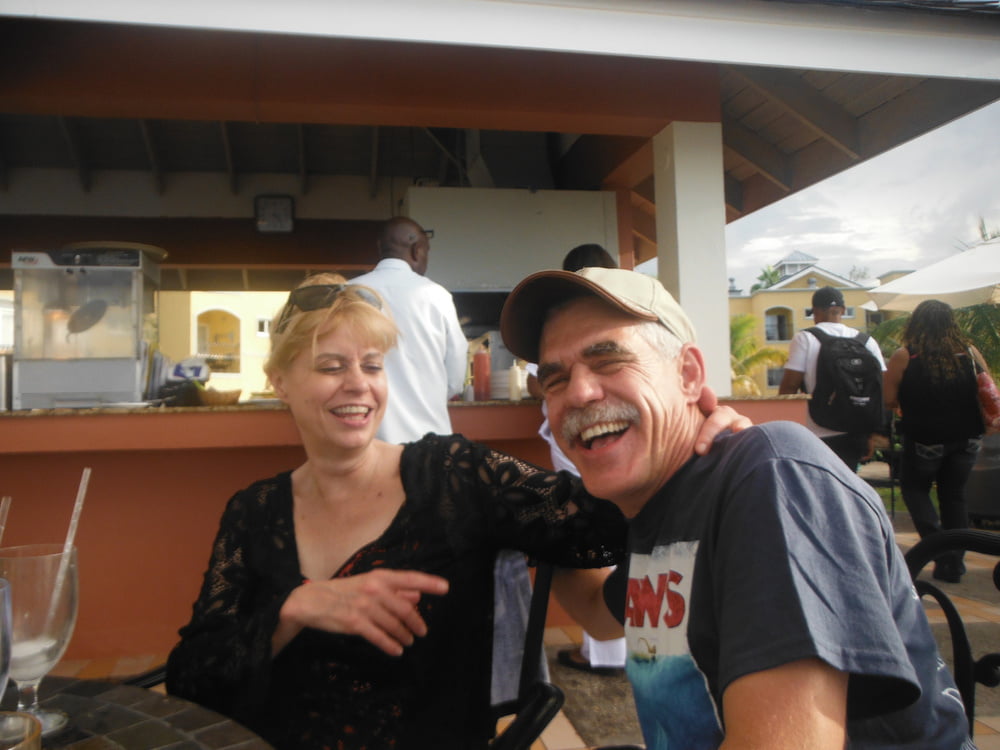 26.esposa canadiense y su marido
 #100495590